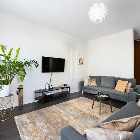 Wola Park Lovely - Near Metro Apartamento *