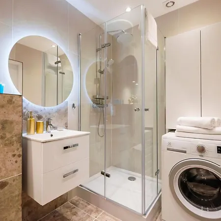 Wola Park Lovely - Near Metro Appartamento Varsavia