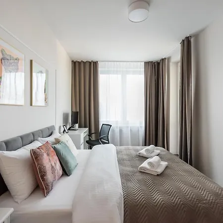 Apartamento Wola Park Lovely - Near Metro Varsóvia