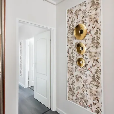 Wola Park Lovely - Near Metro